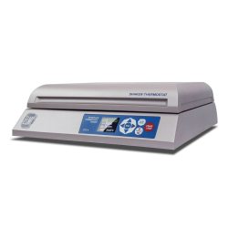 Agitador Incubador para 4 Microplacas DTS-4