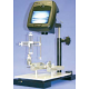 Sistema de video microscopio, permite una vision del sitio operatorio.